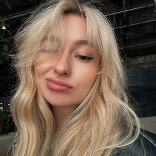 сплетница Деля…