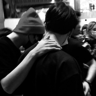 𝙃𝙊𝙍𝙉𝙔 𝙒𝙃𝙊𝙍𝙀𝙎 𝙁𝙈.