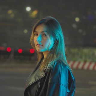 Яна печатает…