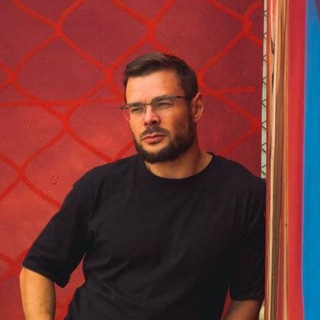 Женат на Владивостоке