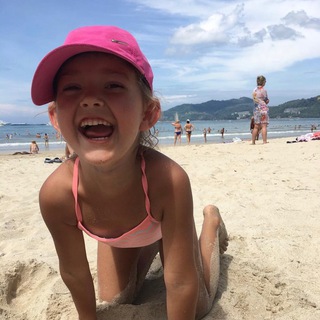 Ксю Ксю Ларионова