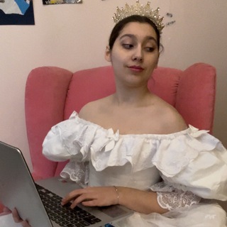 С☀️ня живет жизнь