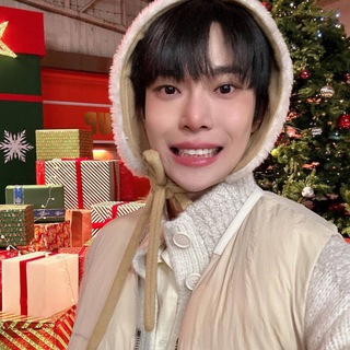 🎄𝗺𝗲𝗺𝗼𝗿𝘆 𝗰𝗮𝗿𝗱 ✧ 𝗸-𝗽𝗼𝗽 𝘀𝗵𝗼𝗽!🎊