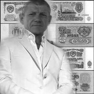 В лабиринте ложной правды.