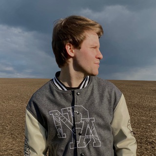 Роман Ларин