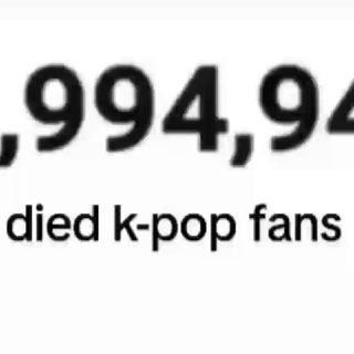 Я рускеееее я иду та канцаааа