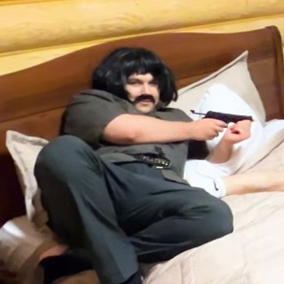 Милс Кел (Play)