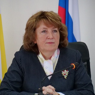 Людмила Елфинова