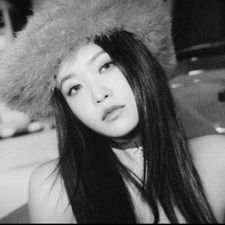 𝘮𝘺 𝘸𝘰𝘳𝘭𝘥.