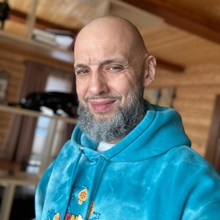 МАКС КУЗЕЕВ