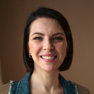 НАДЯ ПАЛАГИНА читает…