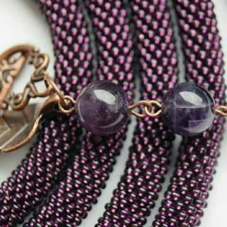 Украшения из бисера