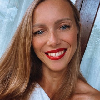 Nelly Lippo 🧘‍♀️ Life in Love