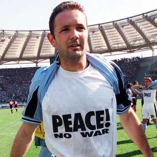 акс / футбик, пиво и чипсы