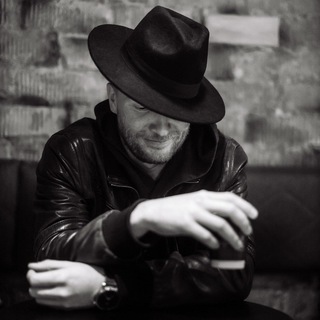 Поэт осени 18+