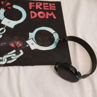 Эмигрантка pozhaleesh