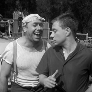 Тебя посодют, а ты не воруй!