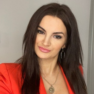 Мастер метафор Ольга Наумова. Женский клуб.