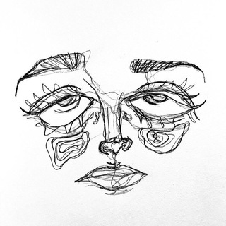 она не рада.