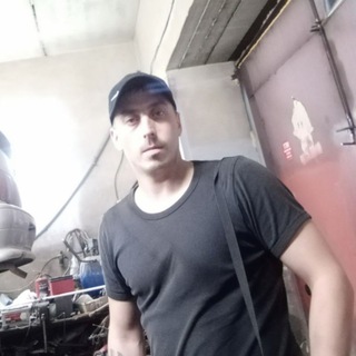 Владислав Петров