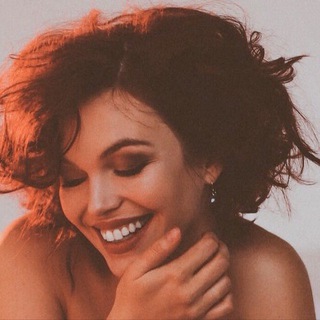 Саша Субботина, продажный стилист🍿