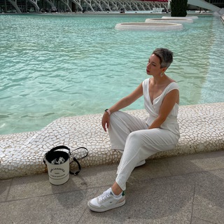 Елена Ягодина думает...