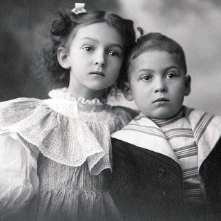 Листая старый альбом