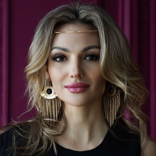 Юлиана Смит печатает…