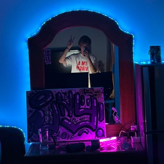 Несчастный художник 🥀