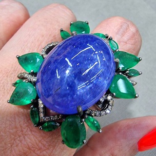 Шкатулка самоцветов