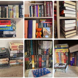 Соня читает книги