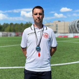 Правая нога Комбарова