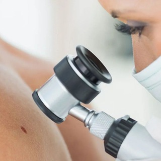 Дерматолог Олеся Захаревич