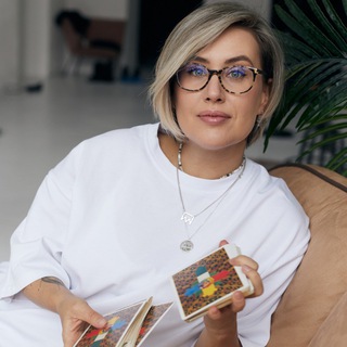 Таша Корн таролог в большом городе