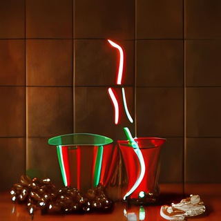 Неоновый Латте в 4K