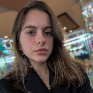 Вишнякова в парфюмерном доме