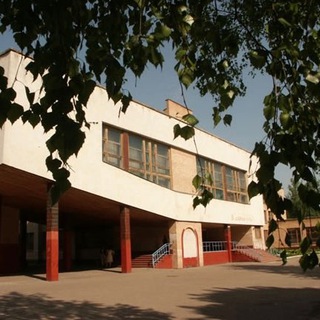 МБОУ СОШ им. В.М. Комарова с УИАЯ