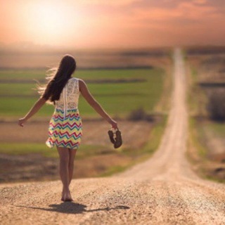 Душа цветет в шагах 🦋 🎭