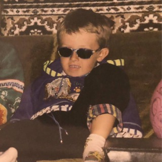 Денис в тележке