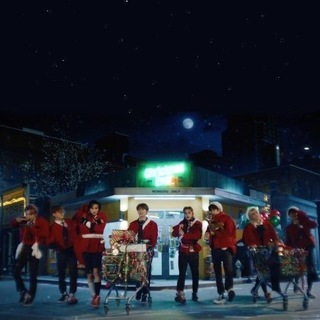 ☃️♡стрэй кидс♡☃️