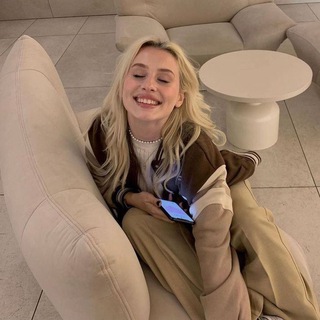 𝐁𝐎𝐎𝐊𝐒 🤍