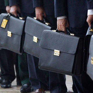 Отпетые чиновники