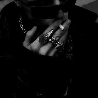 𝘰𝘣𝘴𝘦𝘴𝘴𝘪𝘰𝘯 𝘥𝘦 𝘭𝘢 𝘥𝘦́𝘱𝘦𝘯𝘥𝘢𝘯𝘤𝘦