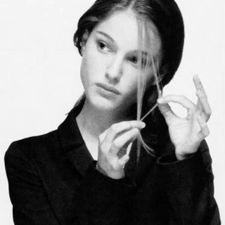 аня аврора печатает