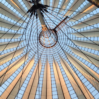 Крошка Берлинской Стены