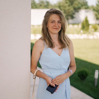 Катерина Азарова КОУЧ СЧАСТЛИВЫХ И РЕАЛИЗОВАННЫХ ЖЕНЩИН