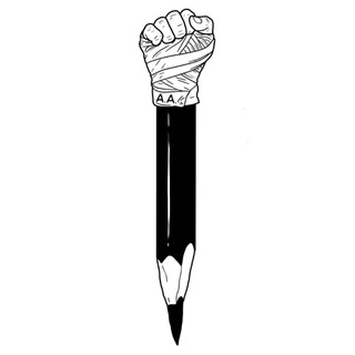 Алёхин суетится