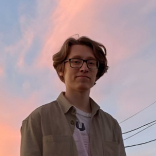 Саша не сидит на попе ровно