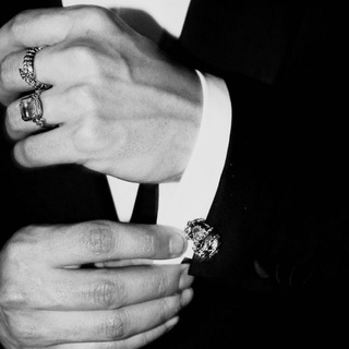 коллекционер бабочек.