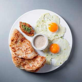 Завтраки. Рецепты. Каши и пудинги, яичницы и омлеты, суфле, сырники и запеканки, вафли, блины, оладьи и панкейки...